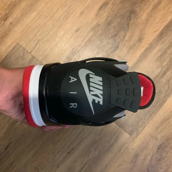 Jordan 4 breads